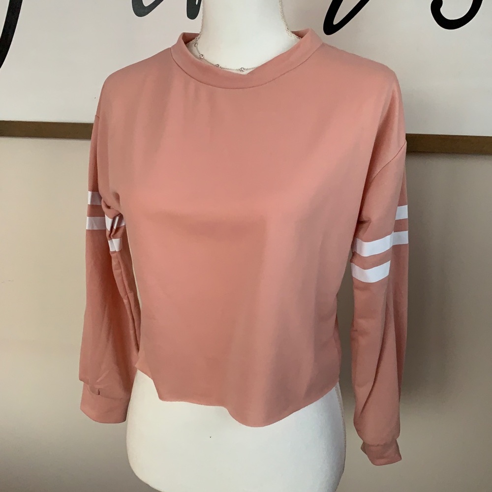pink cropped long sleeve tee